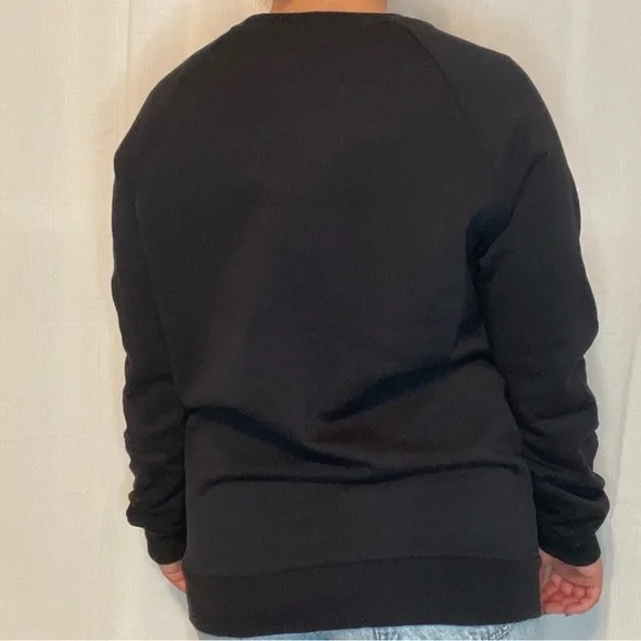 UNDER armour crewneck sweatshirt. Loose fit. Size small. - Picture 4 of 5